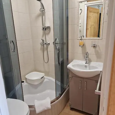 Dom Nad Rzeką Legą