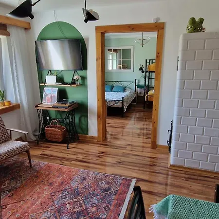 Dom wakacyjny Dom Nad Rzeką Legą